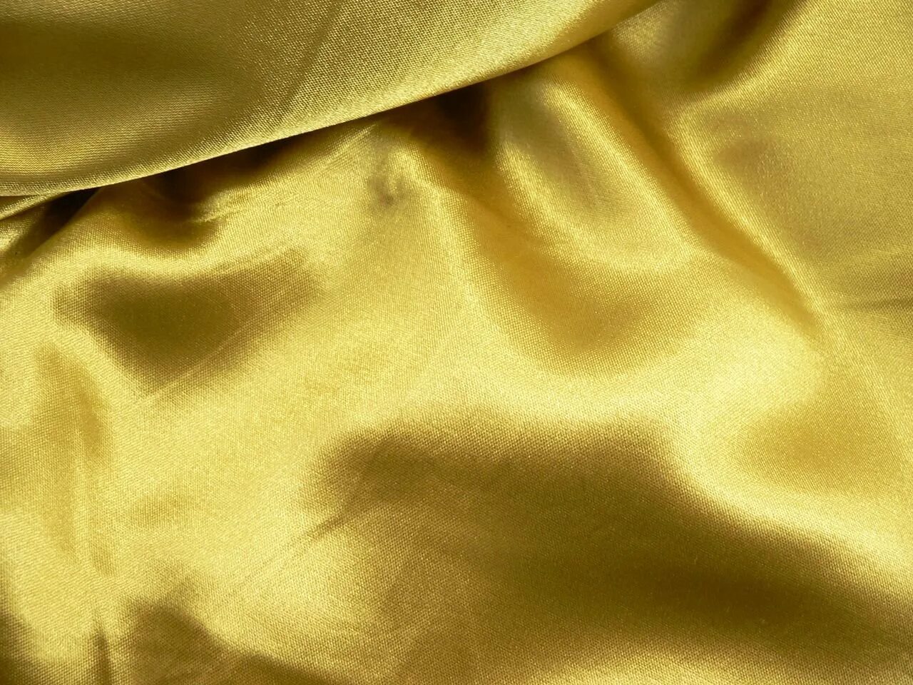 Золотистая ткань. Ткань золото. Ткань золотого цвета. Атласная Золотая ткань.