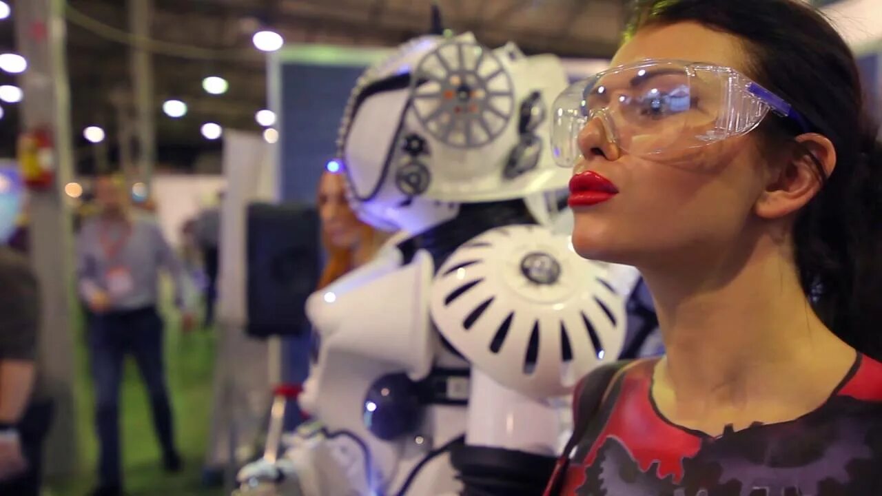 Робот нии. Показ мод роботы. институт роботов в москве. новый робот нии. robotics expo 2025.