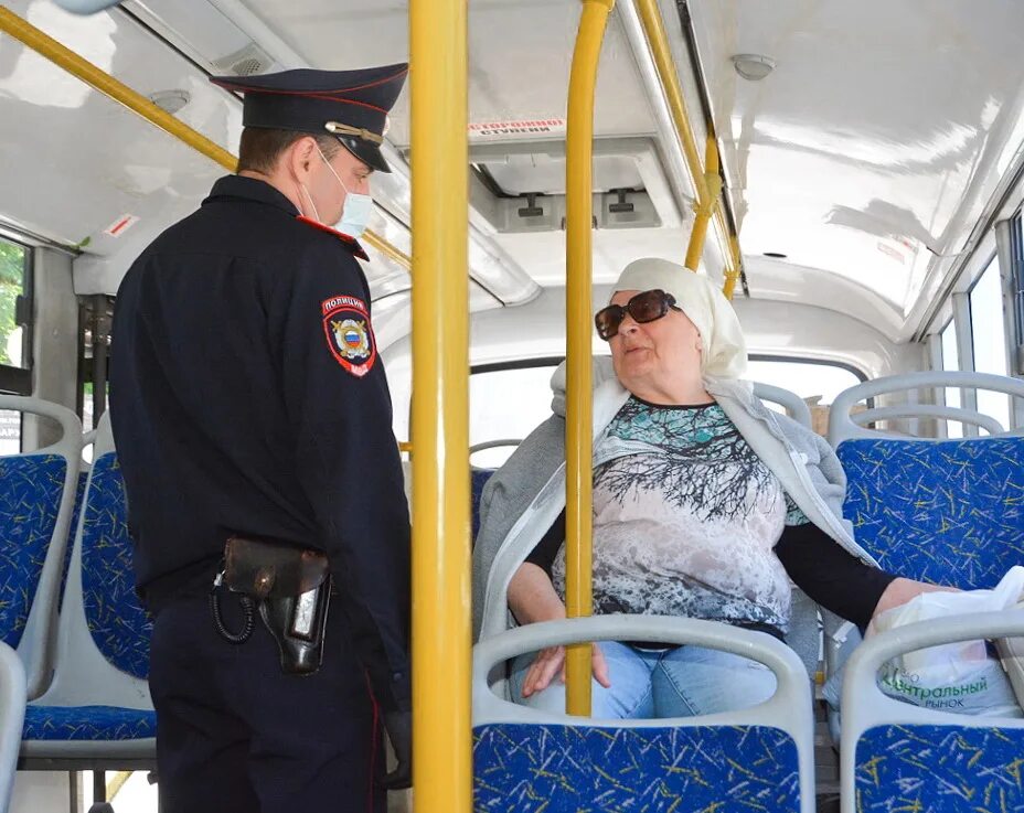Оштрафовали в автобусе. Транспортная полиция в автобусах. масочный режим в автобусе. маски в автобусе. проверка масочного режима в транспорте.