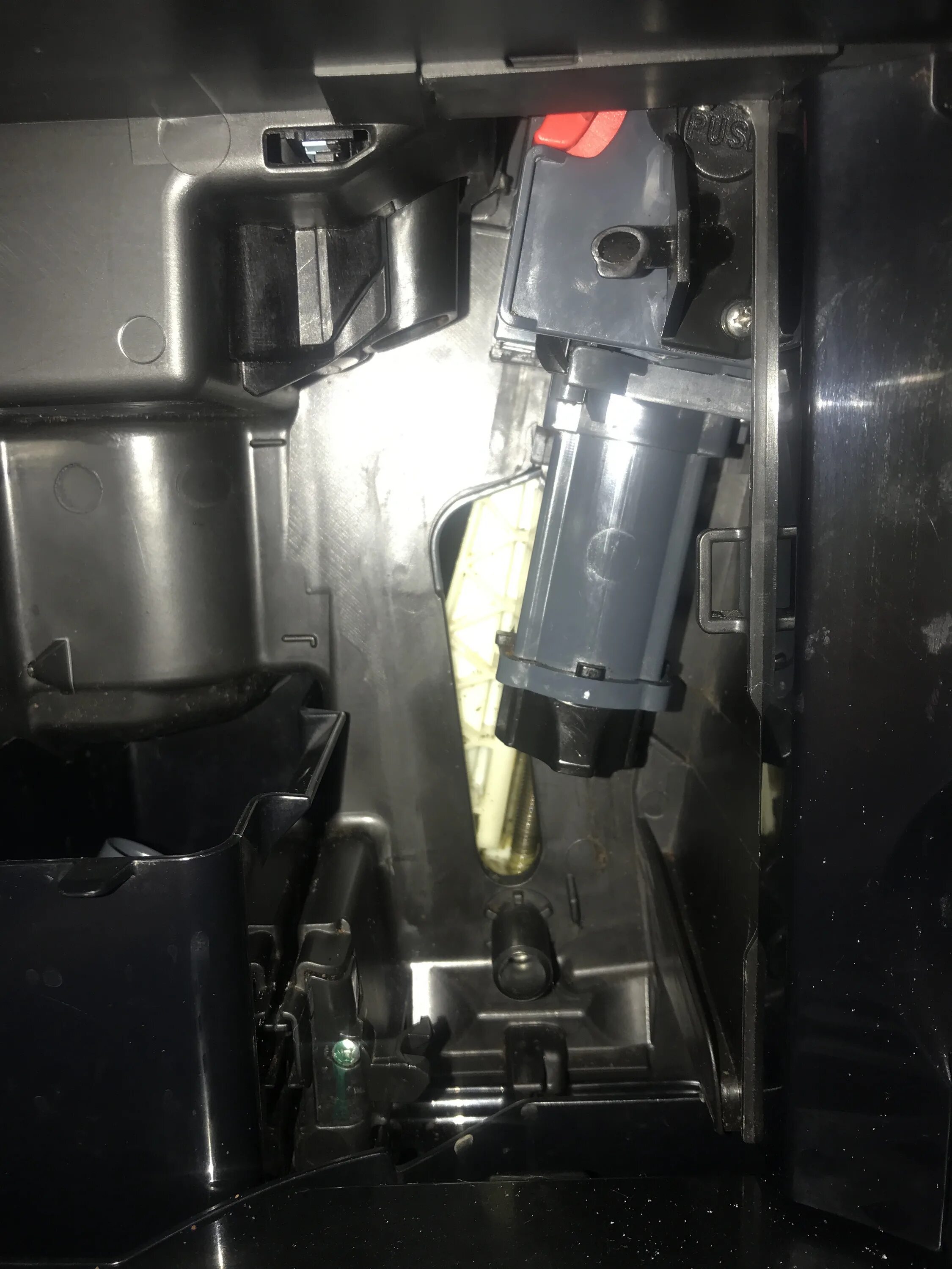 Заварочный блок застрял. Кофемашина philips заварочный блок. Заварочный блок застрял. Заварочный блок филипс саеко. Saeco philips xsmall заварочный блок.