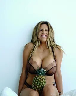 Danielley ayala boobs.