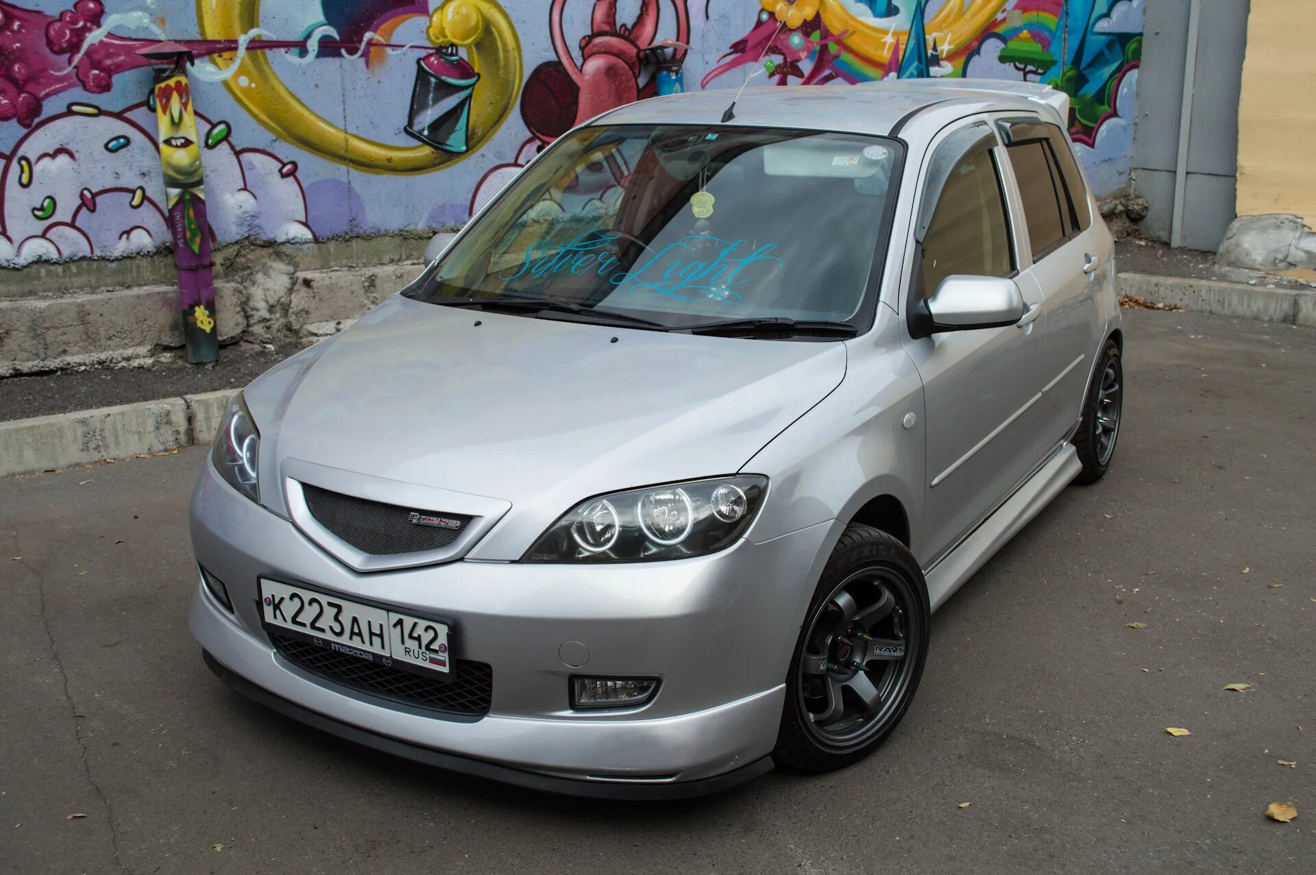 Mazda Demio 2004 1.5. Обвес Мазда Демио 2003. Мазда Демио dy5w. Обвесы Мазда Демио 2002. Купить мазда демио dy3w