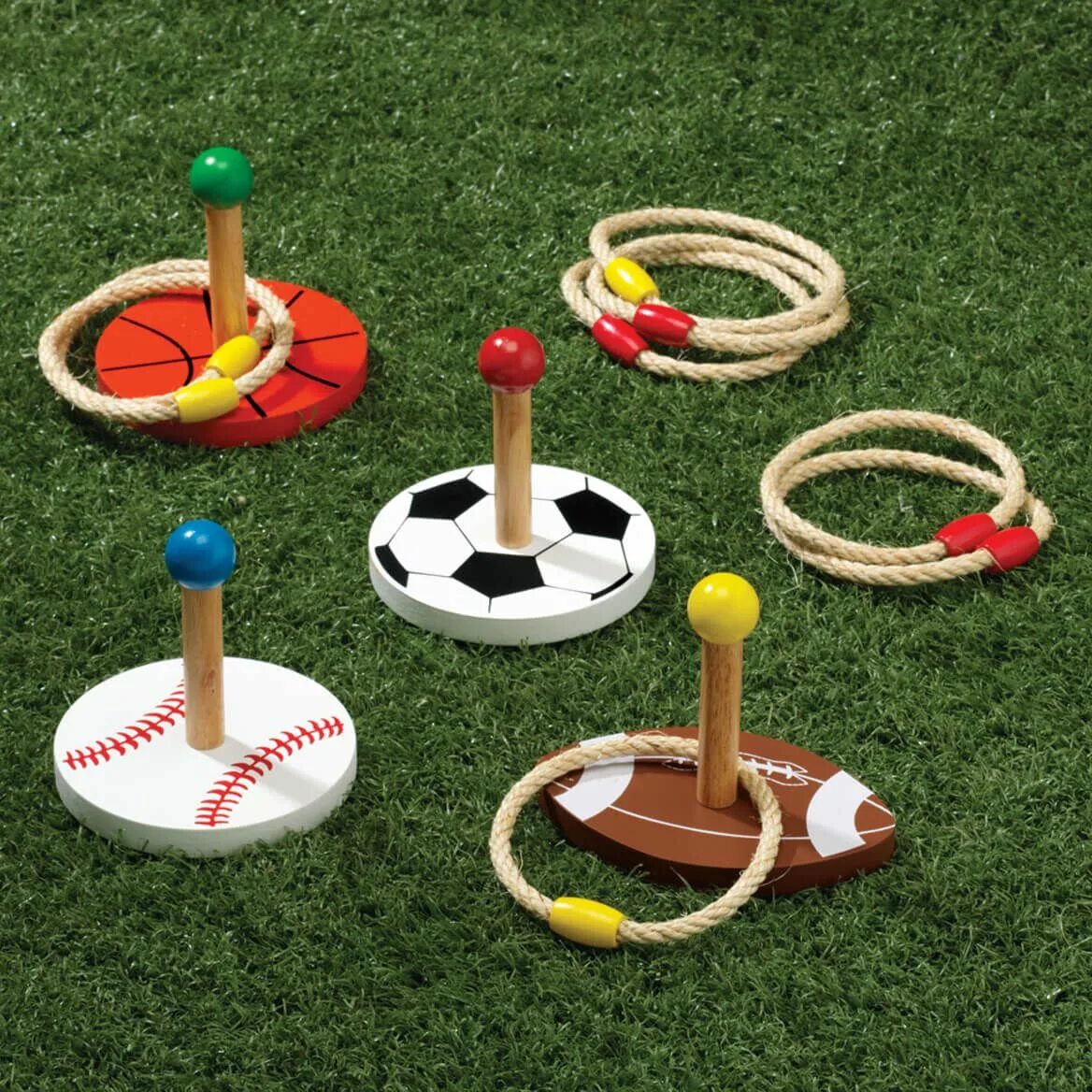 Ring Toss игра. Спортивные игрушки. Спортивный инвентарь для садика. Спортинвентарь для детей. На площадке для игры есть
