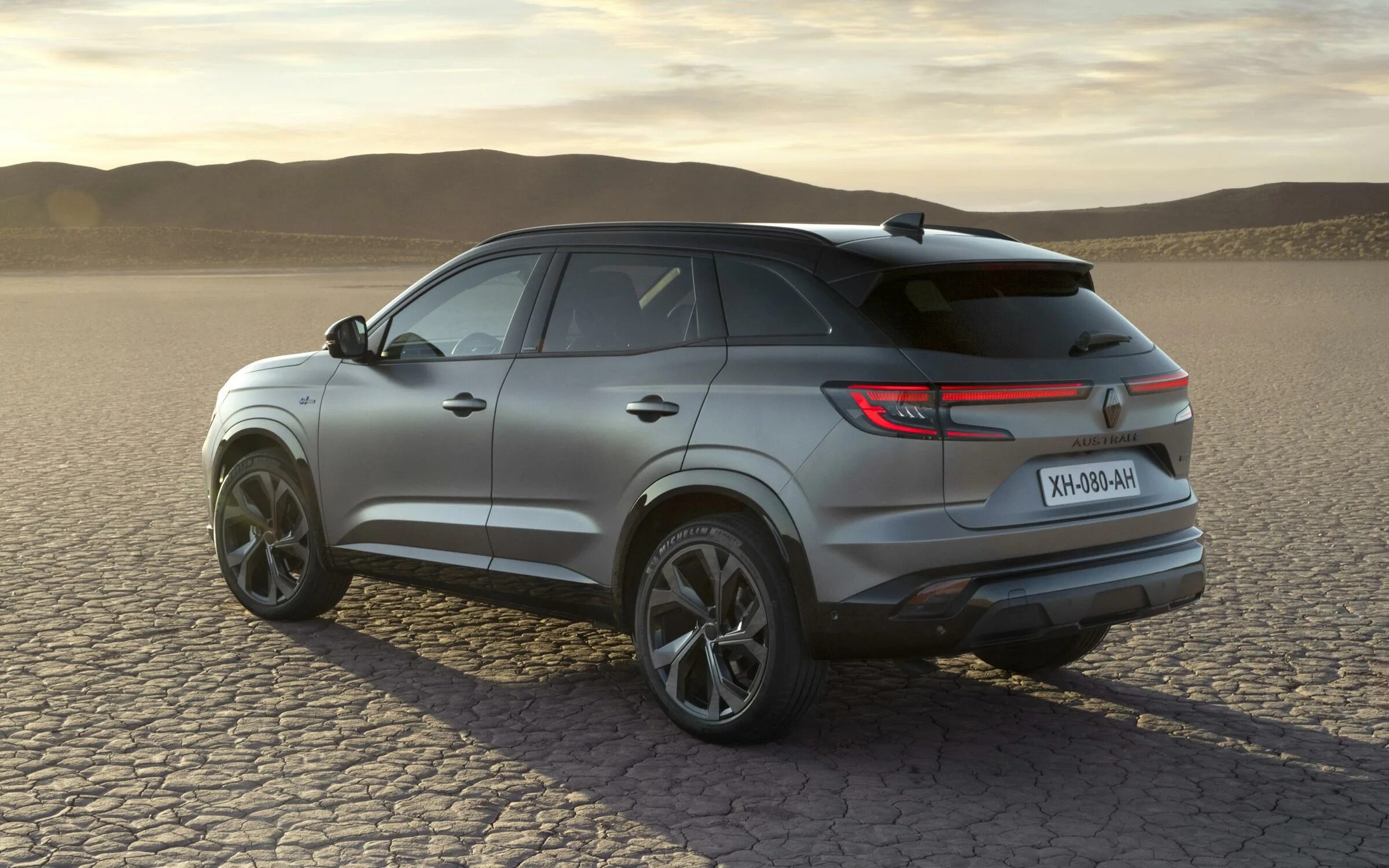 Рено новый кроссовер 2022. Рено астрал. Renault austral кроссовер. Renault austral 2022. Рено астрал.