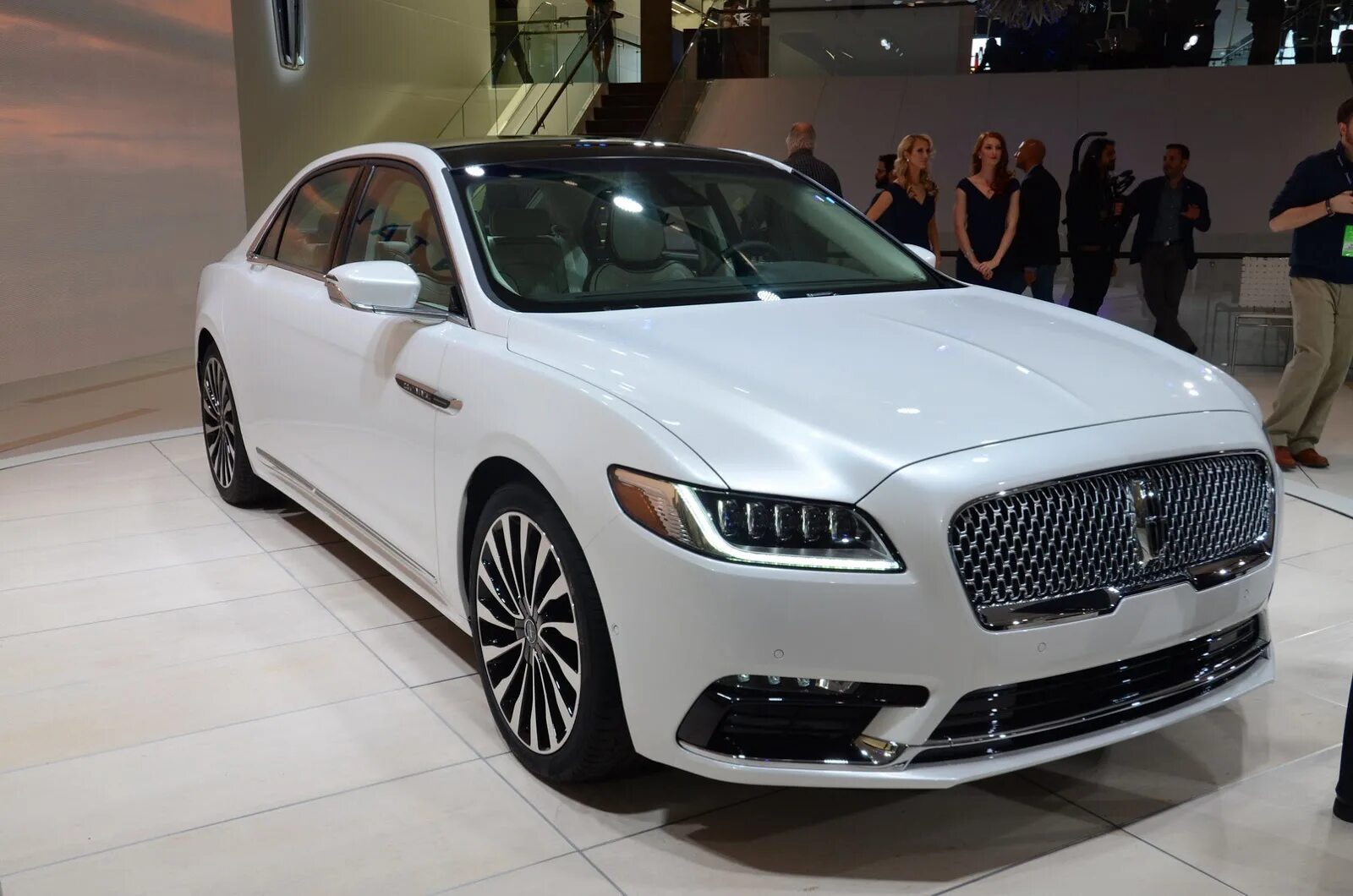 Lincoln Continental 2017. Lincoln Continental 2016. Линкольн Континенталь 2016. Linkoln Continental 2017. Автомобили 2016 2017 года