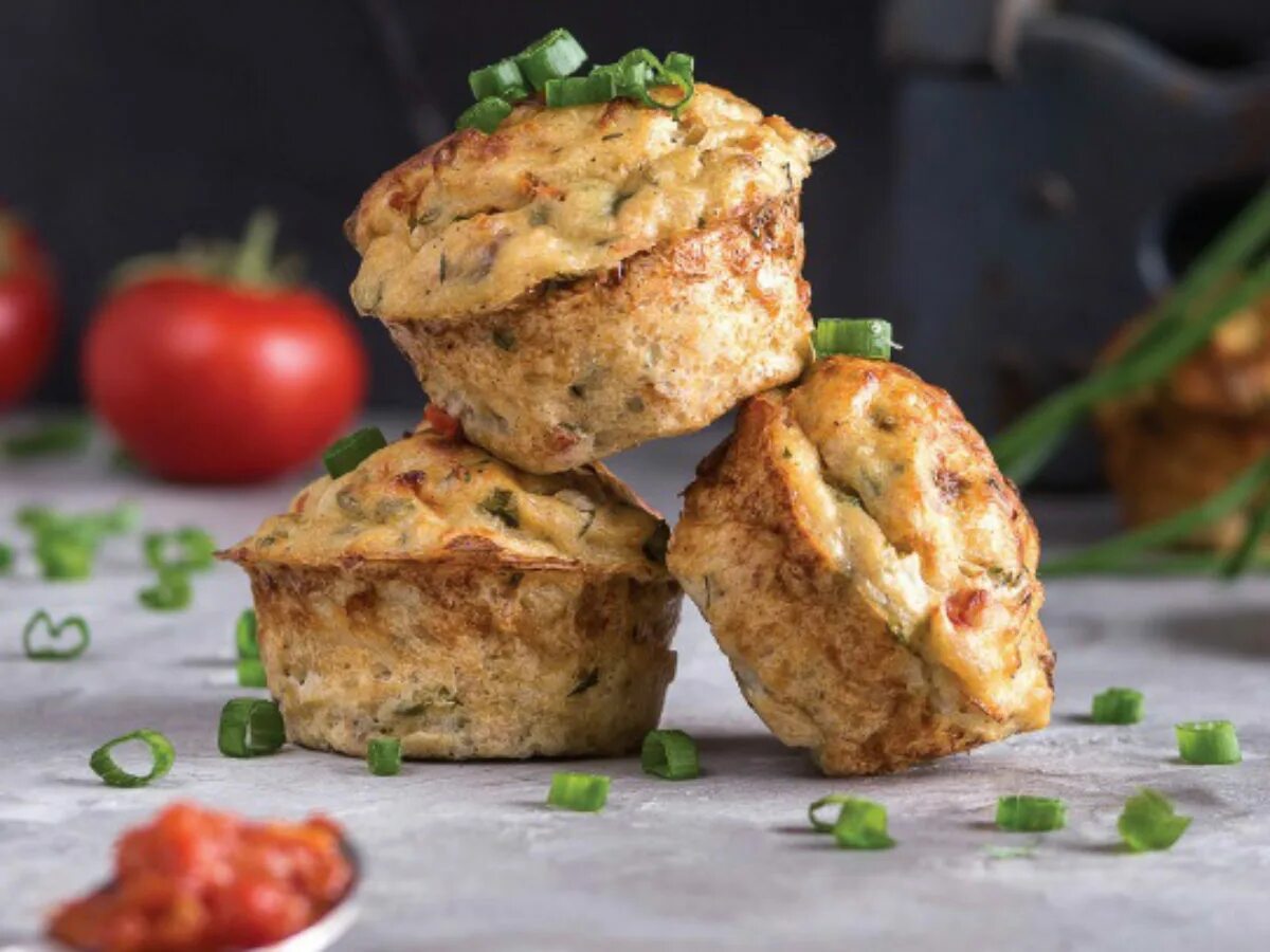 Куриные маффины с сыром. Куриные маффины. маффины с грибами. куриные маффины с грибами.