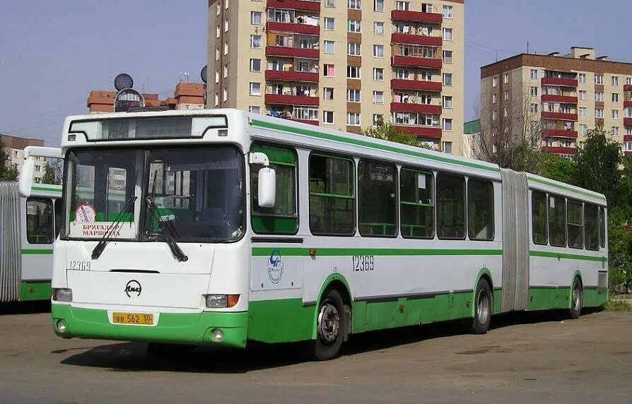 Автобус 12 могилев. Маз 102. Автобусный парк в 1999. 465 лобовое стекло. Автобус маз 104 с21.