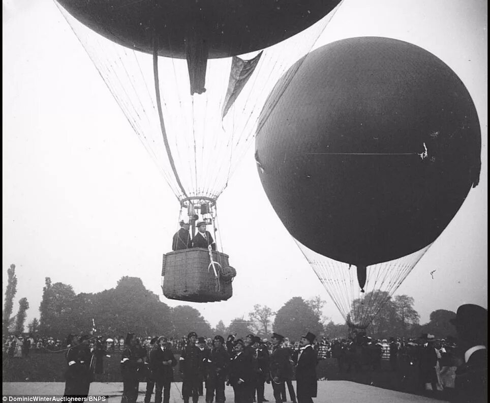 Париж аэростаты 1906. Первые воздушные шары. Первый воздушный шар. Старые воздушные шары.