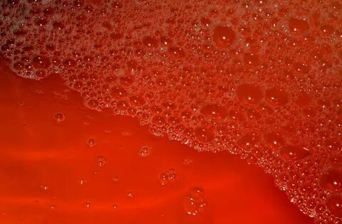 Это красное вода