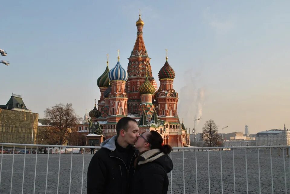 Вопрос ехать в москву. Поехали в Москву. Поезжай в Москву. В чем полететь в Москву. Хочу поехать в Москву.