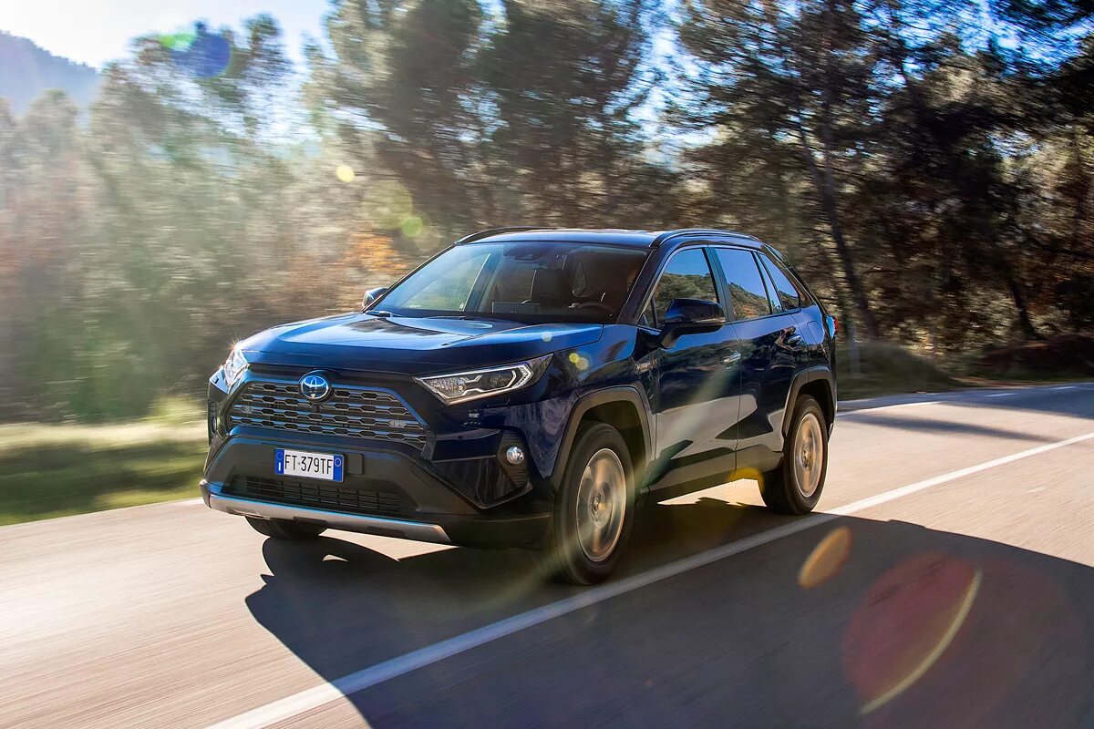 Купить рав 5 поколения. Toyota rav4 2019. Toyota rav4 2019 Hybrid. Toyota rav4 5 поколение. Новый Тойота рав 4 2019.