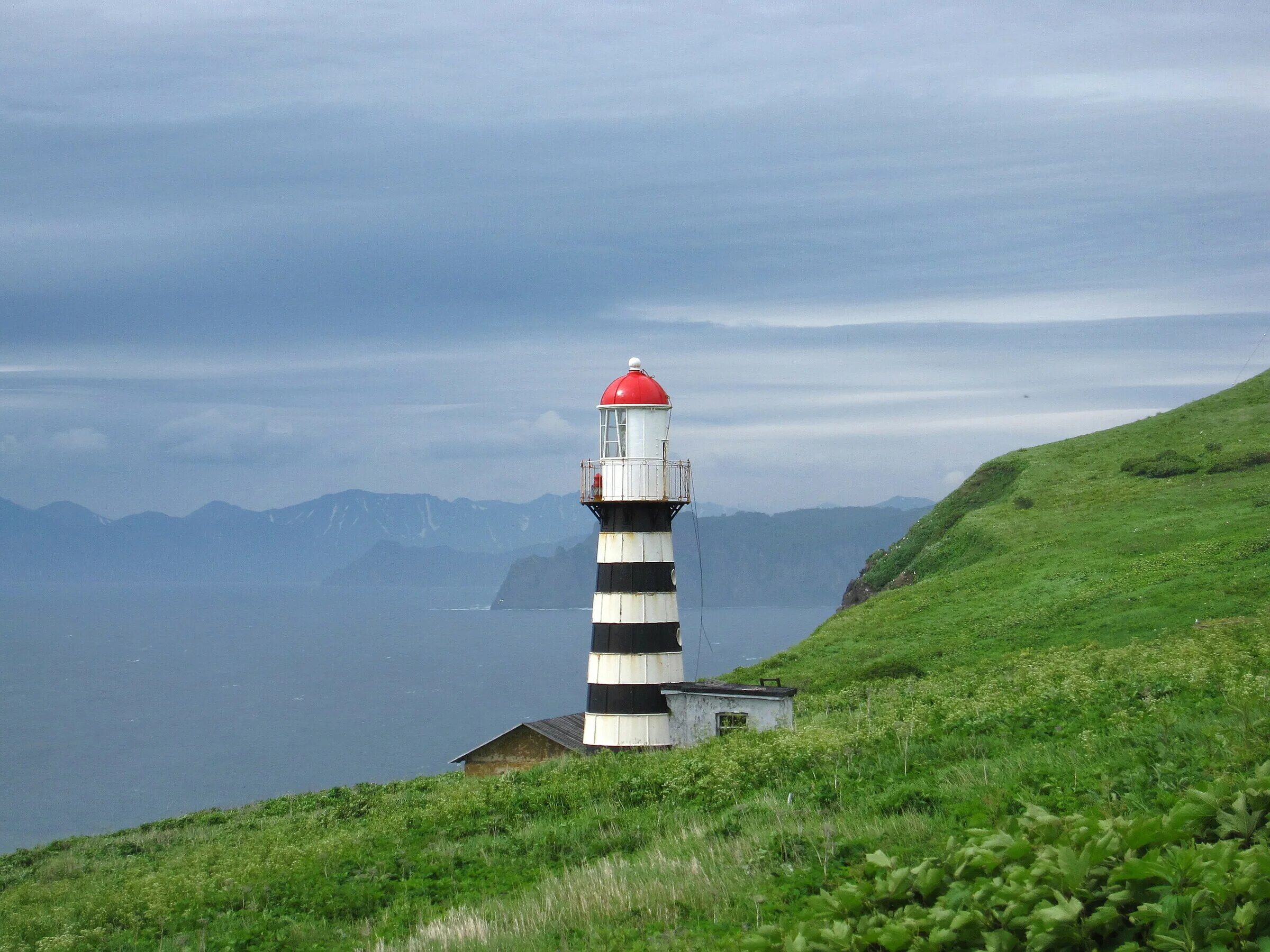 мыс маячный камчатка. маяк маячный камчатка. остров маячный. мыс маячный камчатка. маячный.