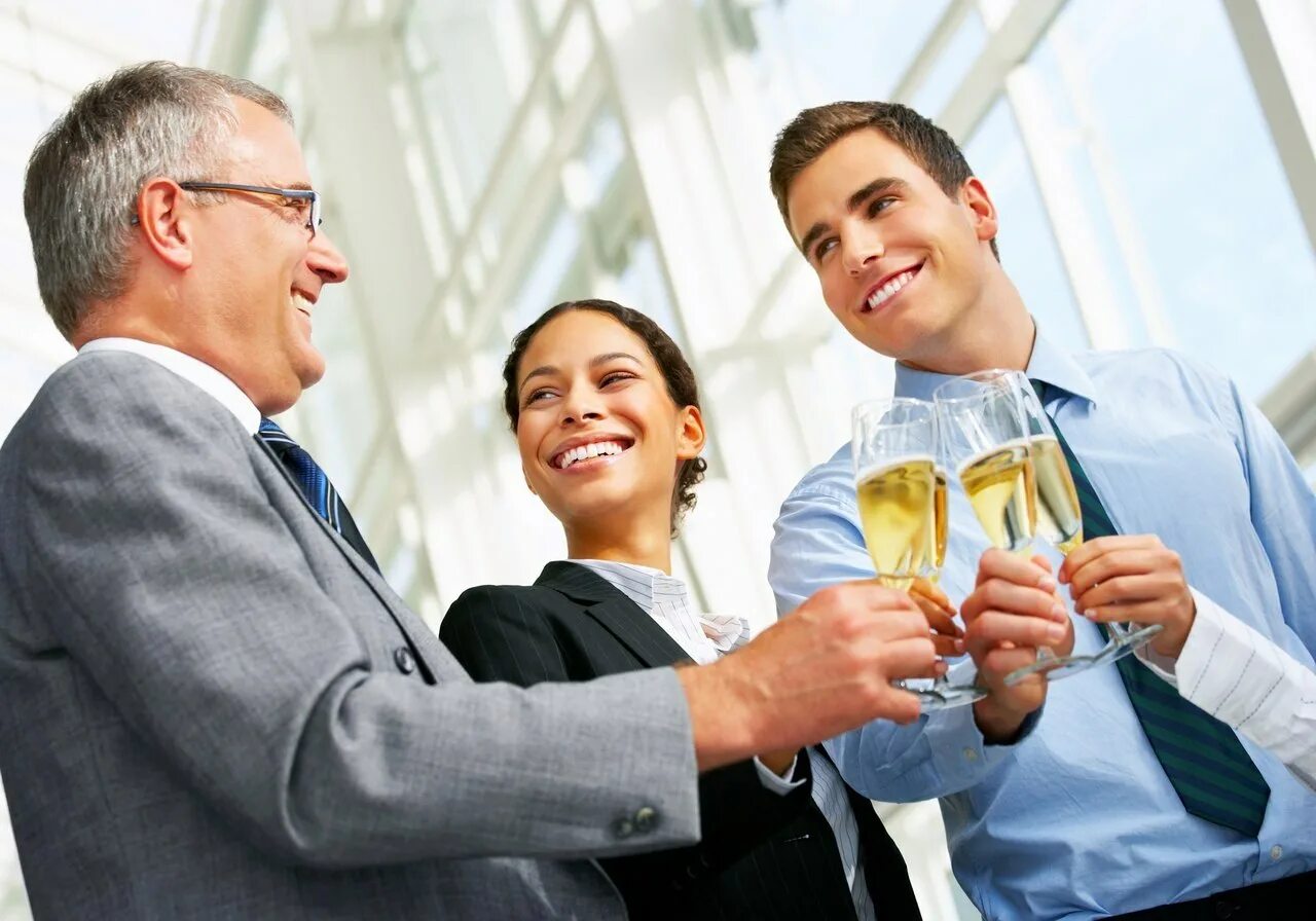 победитель тимбилдинга. заботящееся компания. забота о клиенте картинки. забота о персонале в организации. компания заботится о своих сотрудниках.