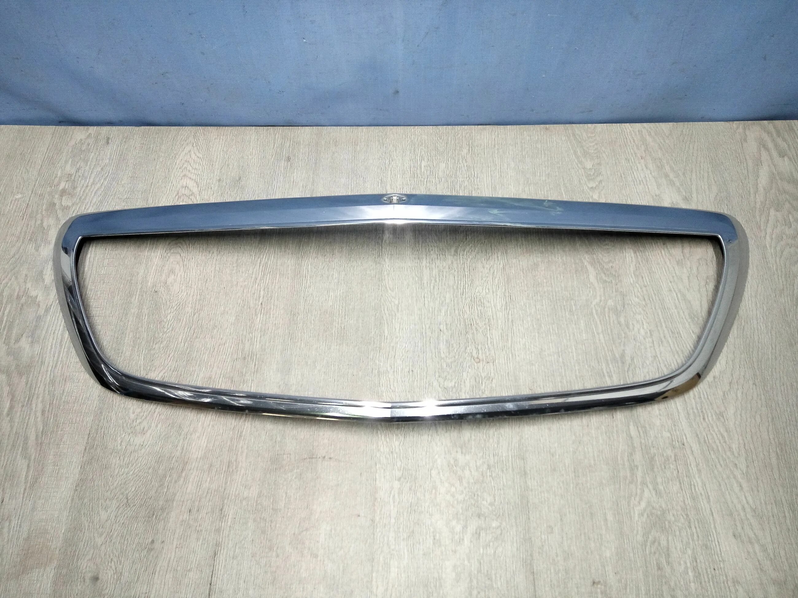 Окантовка решетки. Окантовка решетки. Рамка решетки черная пластмассовая 6400c722. 623205pa0c nissan окантовка решетки радиатора. Окантовка решетки.