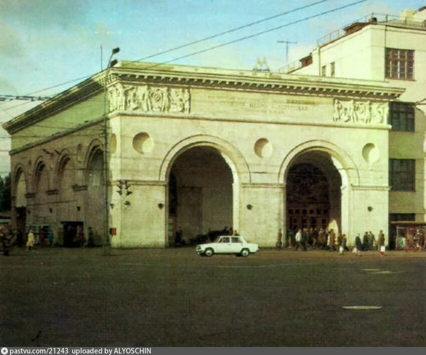 Метро белорусская октябрьская. Станция метро белорусская кольцевая. Станция метро белорусская кольцевая. Станция метро белорусская кольцевая. Станция метро белорусская зеленая ветка.