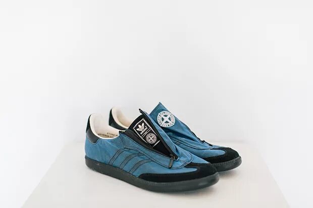 Adidas stone. Кроссовки adidas Samba x Stone Island. Adidas Stone Island кроссовки коллаборация. Адидас Stone Island кроссовки. Адидас коллаб Stone Island кроссовки.