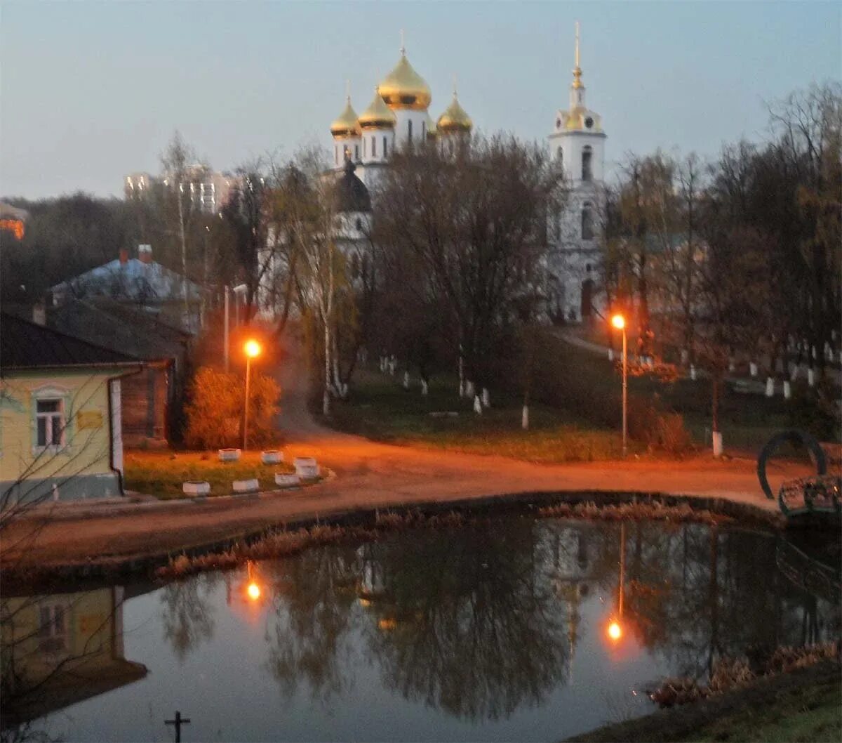 Мо г дмитров. Дмитров город. Дмитров Подмосковье. Дмитров достопримечательности.