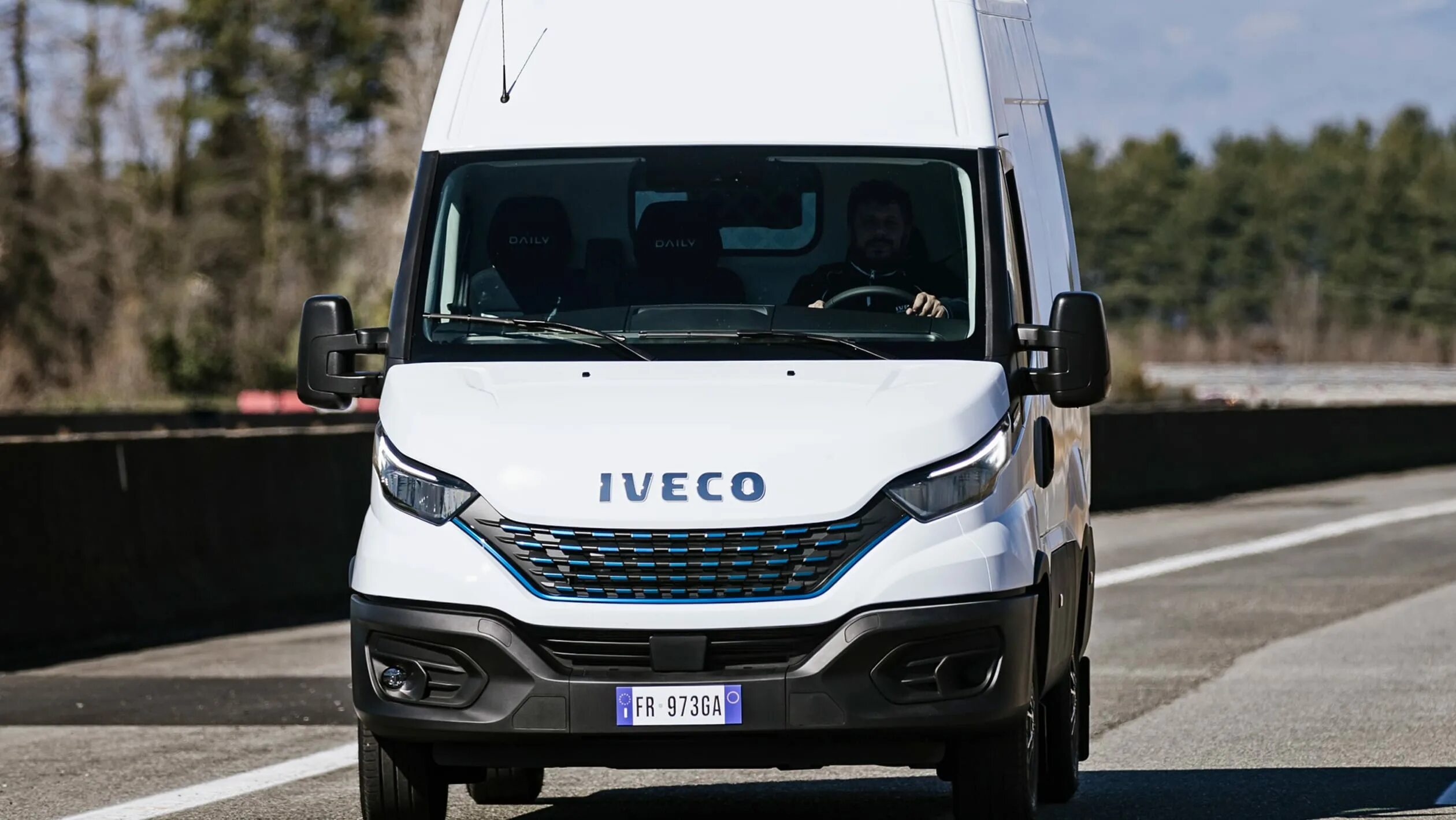 Iveco Daily 2019 фургон. Iveco Daily 2022. Ивеко Дейли 2015г. Ивеко Дейли 2022 года. Ивеко дейли 2019