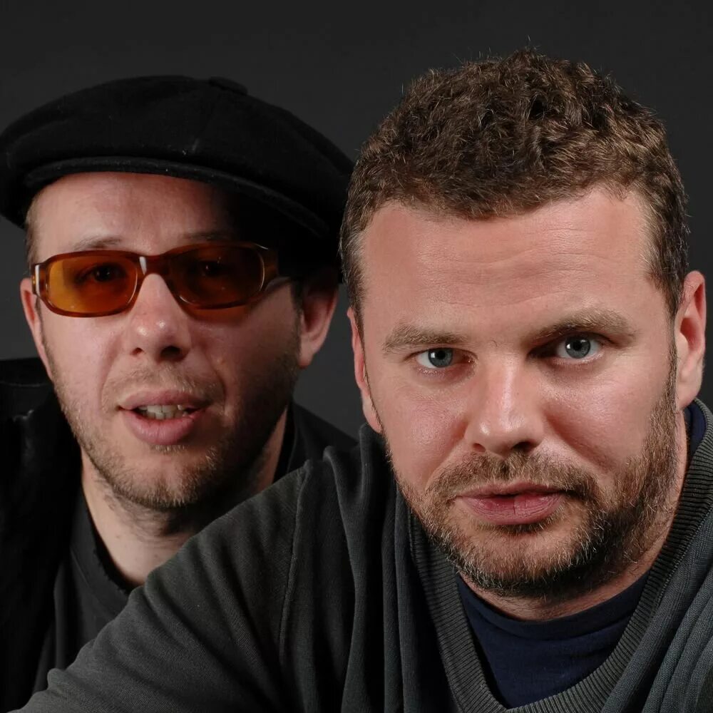 Chemical brothers слушать. Кемикал brothers. Chemical brothers 2022. Группа Кемикал бразерс. Химические братья группа.