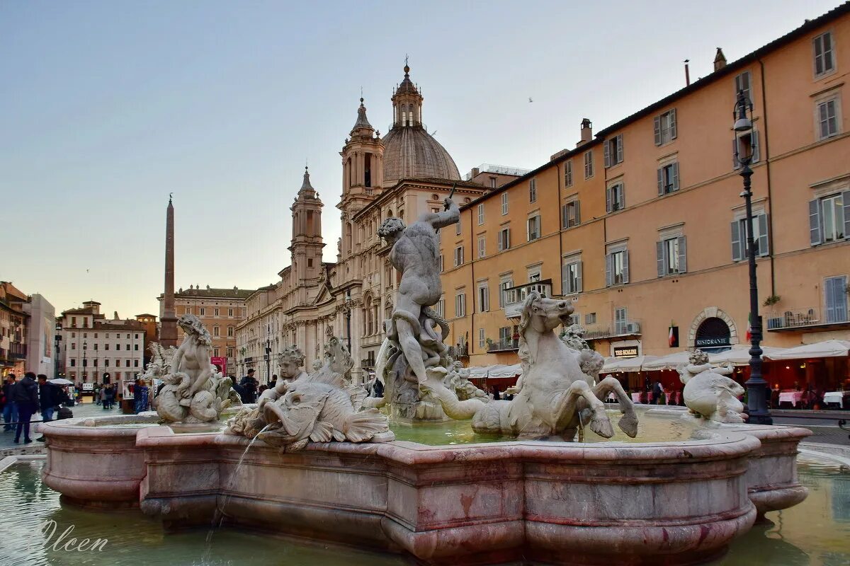 Площадь 3 фонтанов. Площадь пьяцца навона рим. Фонтан нептуна бернини. Пьяцца навона фонтан мавра. Пьяцца навона.