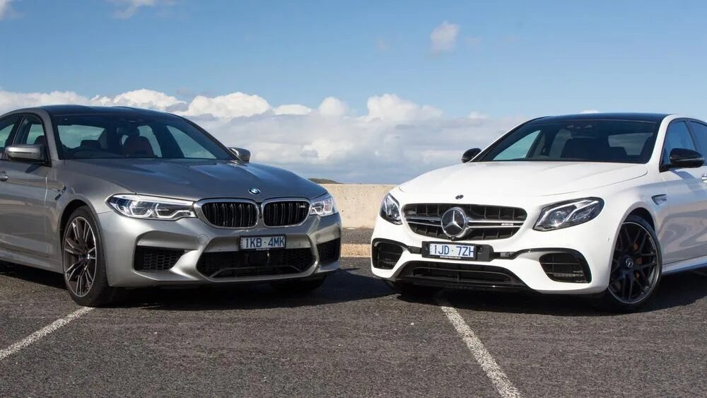 Bmw m5 f90. Бмв амг 63. Бмв м4 амг. Мерседес черный. Бмв амг 63.