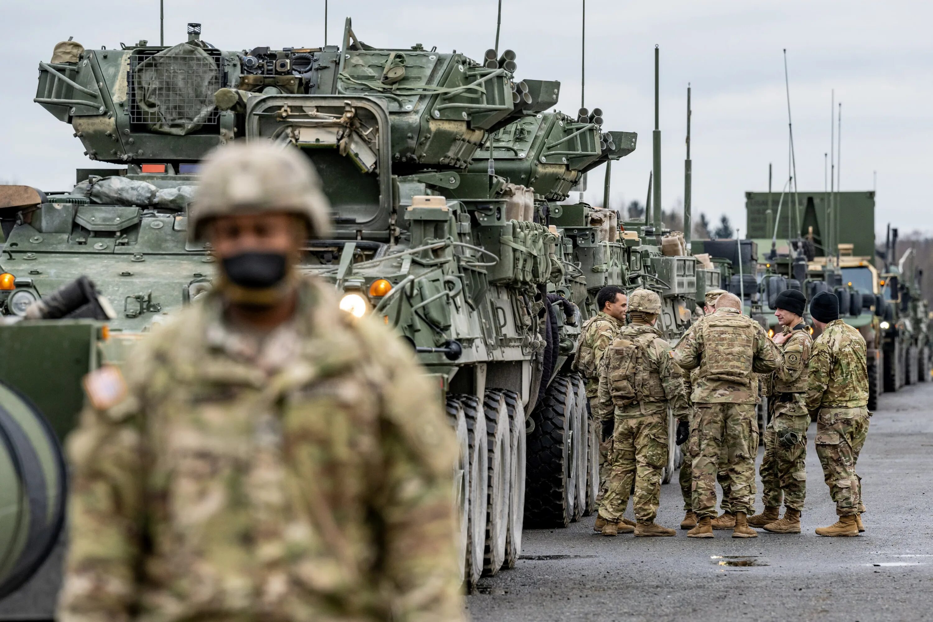 Сайт военные украине сегодня. Военные США на Украине. Войска НАТО на Украине. Американские войска на Украине. Армия НАТО.