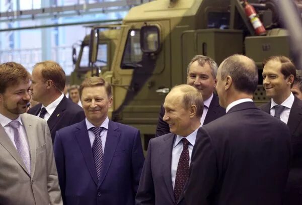 Подвязников алмаз антей. Директор обуховского завода. Директор обуховского завода. Антей завод спб. Директор обуховского завода.
