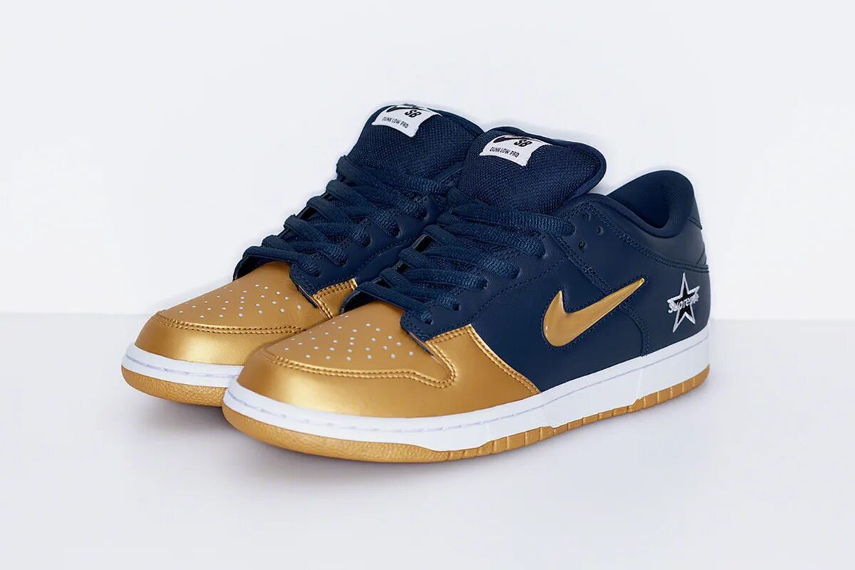 Nike sb dunk low supreme. Supreme x nike sb dunk low. Nike dunk low supreme. Nike sb dunk low supreme stars. Nike dunk low supreme.