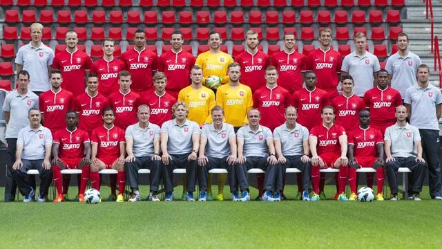 Игроки твенте. Игроки твенте. Эмблема фк твенте. Твенте. United twente.
