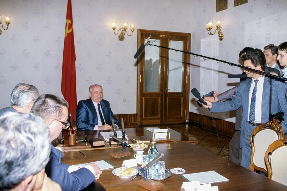 Горбачев новоогаревский процесс. Горбачев ново огарево 1991. 1991 ново огарево договоренность. 1991 ново огарево договоренность. 1991 ново огарево договоренность.