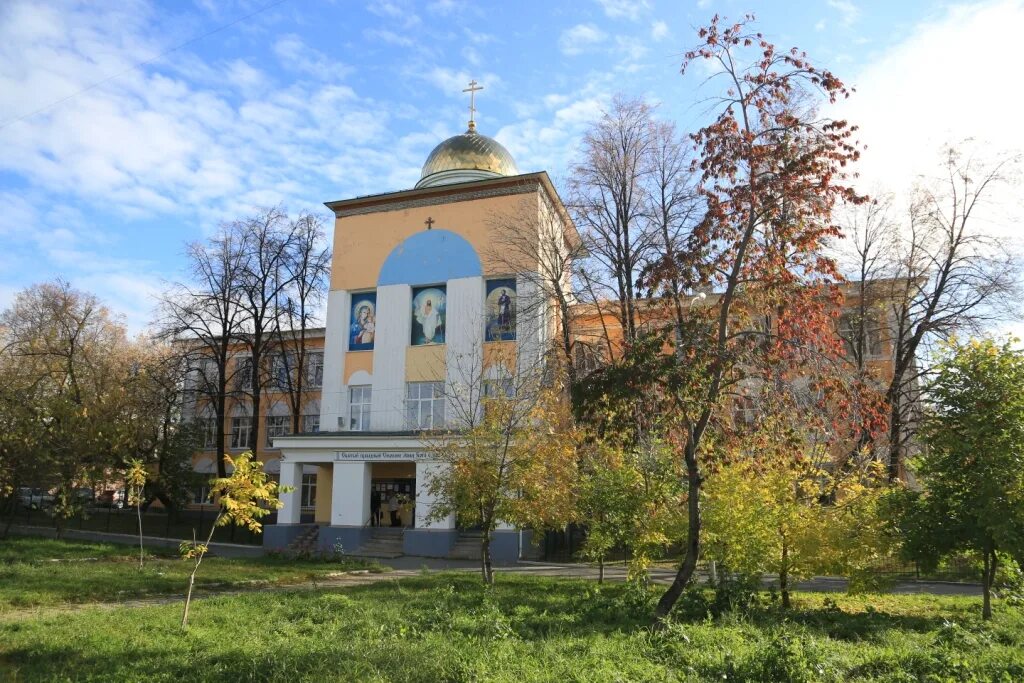 Сайт свято симеоновской. Церковь Симеона Верхотурского Екатеринбург. Градо-Екатеринбургская Симеоновская Церковь-школа. Храм школа Симеона Верхотурского Екатеринбург. Храм Святого праведного Симеона в Екатеринбурге.