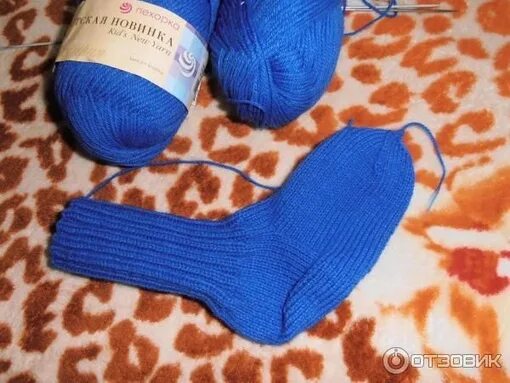 Носки из пряжи пехорка носочная. Пряжа пехорка классик 50% шерсть. Пехорка носочная палитра. Пряжа носочная пехорка метраж. Носки пехорка.