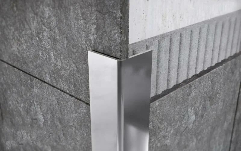 Профиль нержавеющая сталь полированная. Плинтус из нержавеющей стали 80 мм. Профиль из нержавеющей стали полированный внутренний угол. Профиль уголок 15*15*1 уп 04. Профиль угловой защитный наружный нержавеющая сталь.