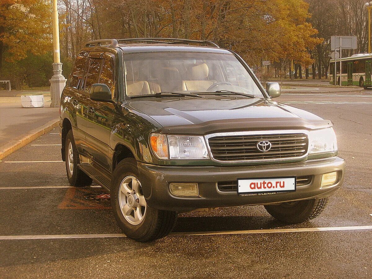 Ленд крузер 2000 годов. Toyota Land Cruiser 2000. Тойота ленд Крузер 100. Тойота ленд Крузер 100 2000. Тойота ленд Крузер 100 зелёный.