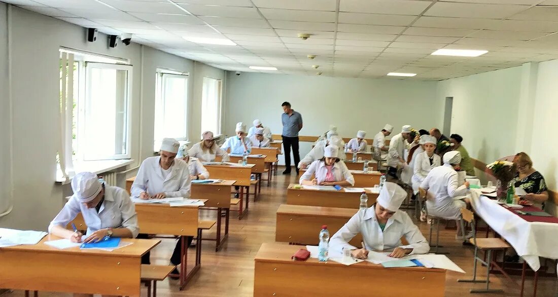 Медицинский университет горького. Гоо ВПО ДОННМУ. Владикавказский мед институт. СОГУ медицинский Факультет. Медицинский университет ДОННМУ.