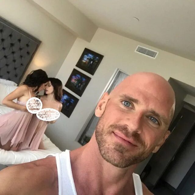 Джонни синс лысый из бразерс. Доктор джони синс джонни. Джонни синс, стив вульф. Лысый джонни. Как зовут бразерс.