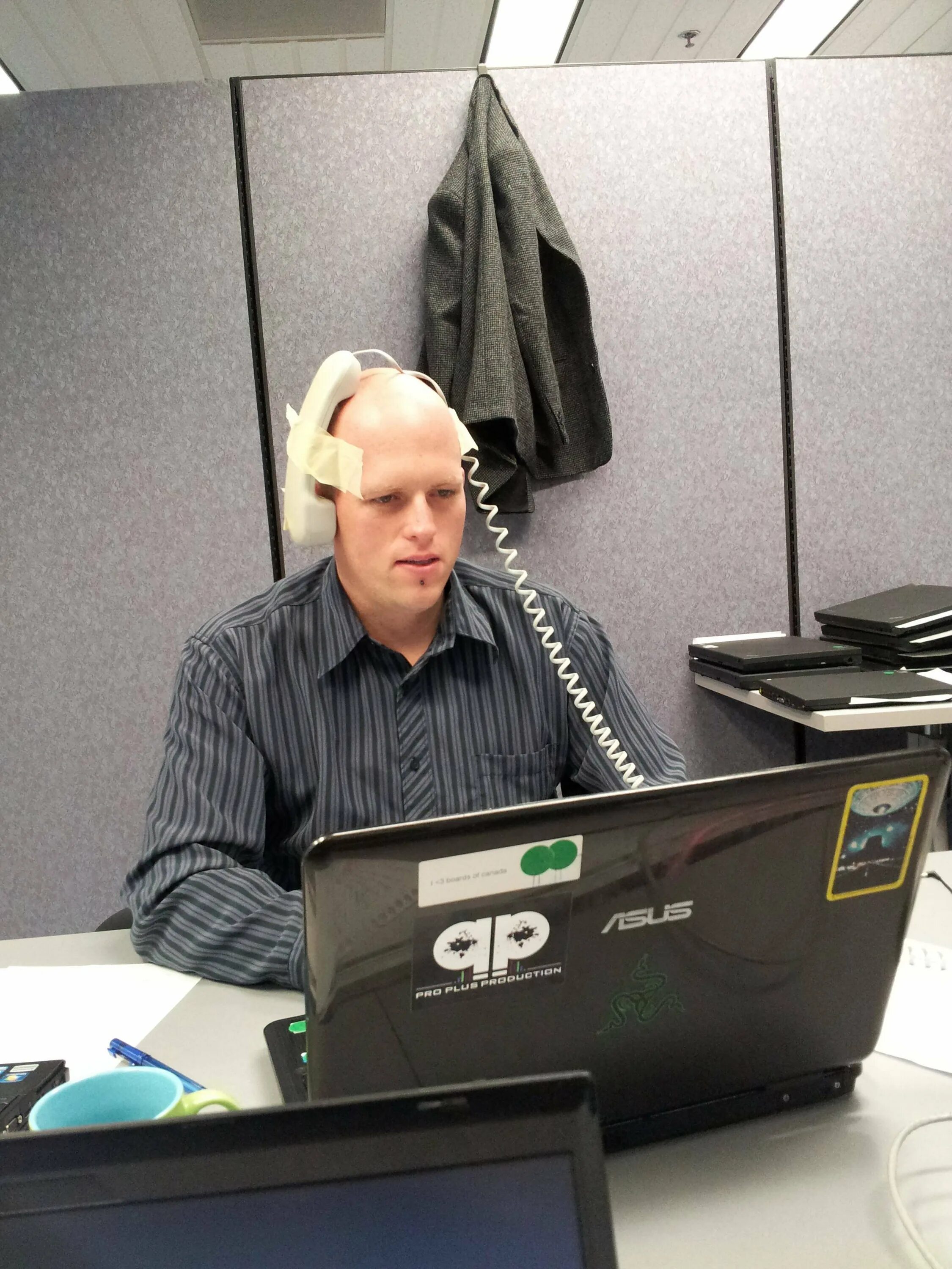 Оператор прикол. Колл центр смешно. приколы в call center. call центра приколы. смешной колл центр.