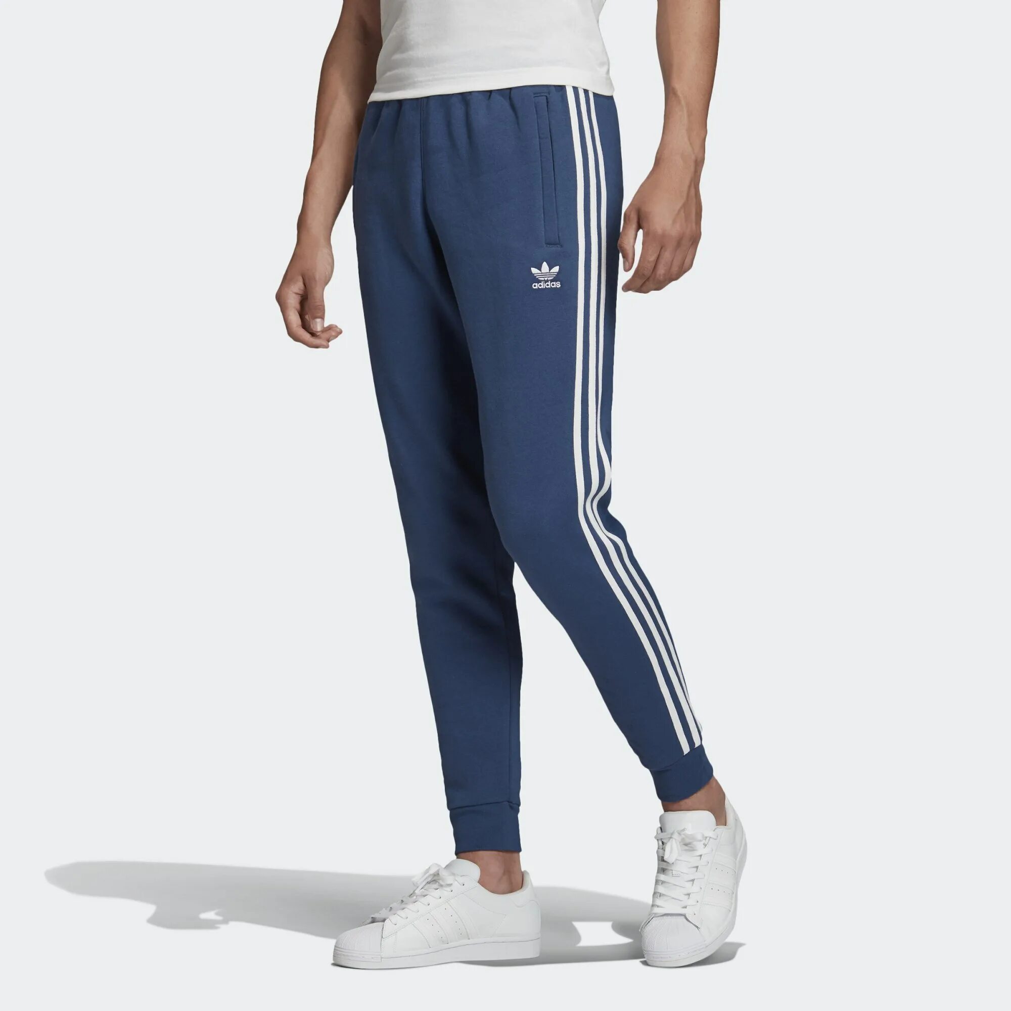 Брюки спортивные adidas fm1533. Брюки спортивные adidas Originals fm9896. Adidas брюки 3-Stripes. Adidas 3 Stripes штаны.