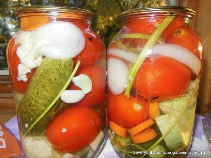 Рецепт ассорти на зиму с уксусом. Маринад ассорти на зиму. маринад для ассорти из овощей. ассорти овощное маринованное на зиму. ассорти из овощей на зиму самый вкусный на 3 литровую банку.