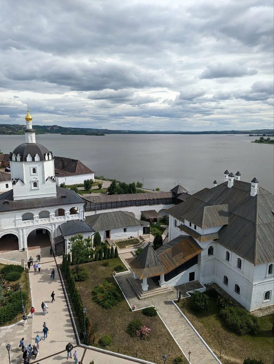 Свияжск остров-град. Крепость град Свияжск. Свияжск остров-град достопримечательности. Свияжск Казань. Град свияжск татарстан