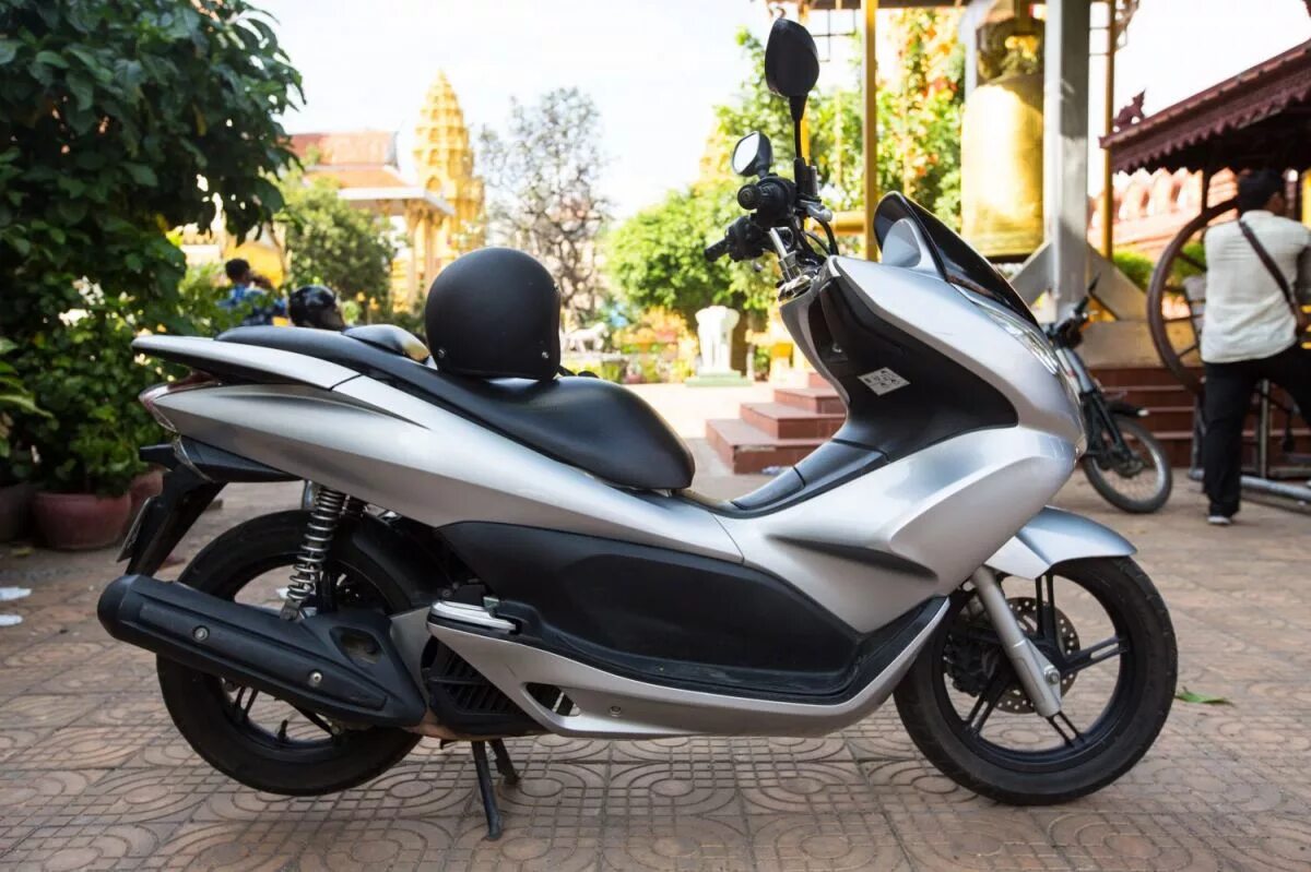 Honda 150 кубов. Скутер Хонда 150 кубов. Honda скутер 125-150 кубов. Скутер Хонда 150 кубов максимальная.