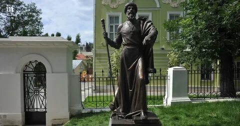 Памятник в честь ивана 4