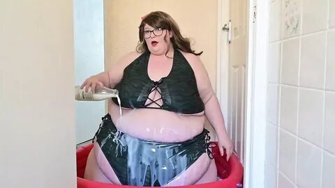 Milky Creamy Bath with a Fat Bikini Goddess.