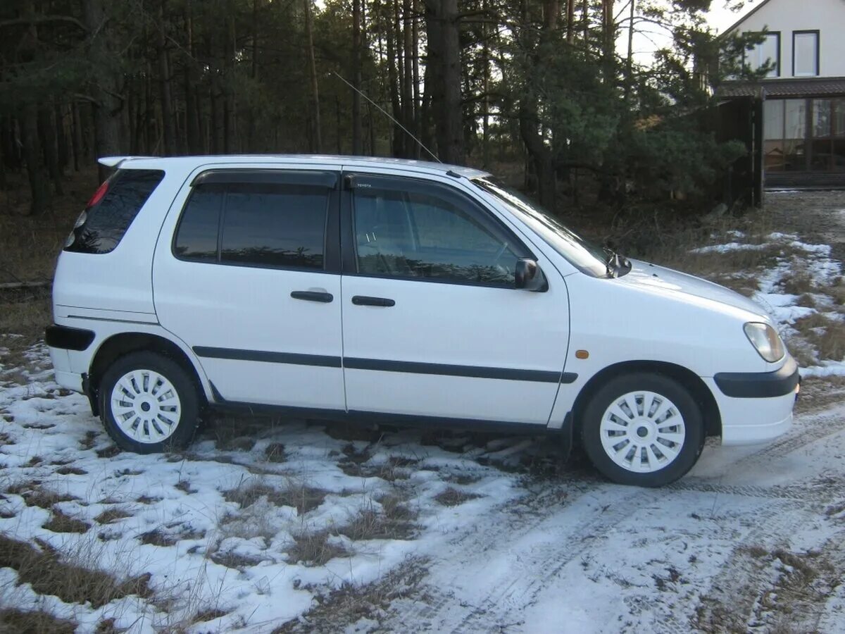 тойота раум 1 поколение. тойота раум 2001 год черная. тойота раум 2001 год. раум 1999. тойота раум 2001 года.