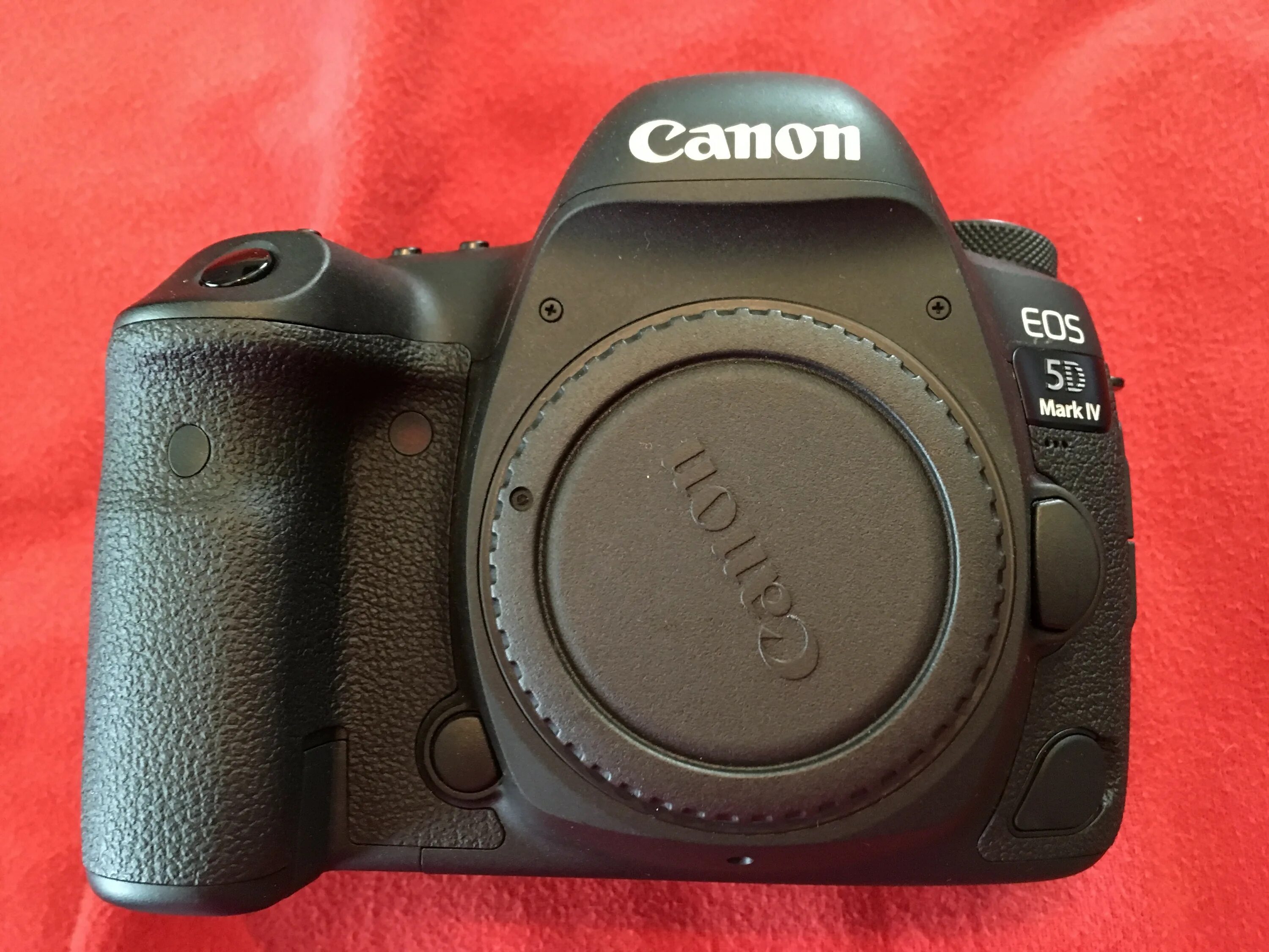 Canon mark сравнение. Canon Mark 5d Mark IV. Canon Mark 5. Canon 5d Mark IV body.