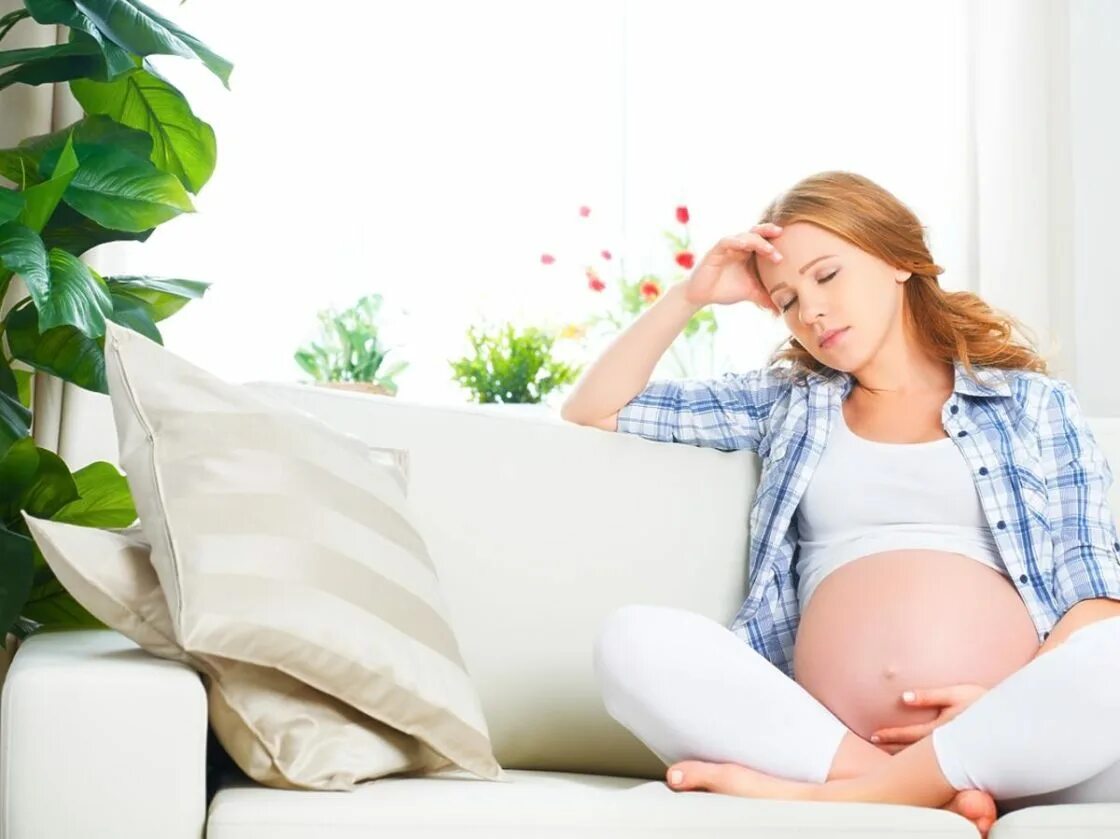 Тревоги беременной. Беременные женщины фото. Беременные женщины токсикоз.