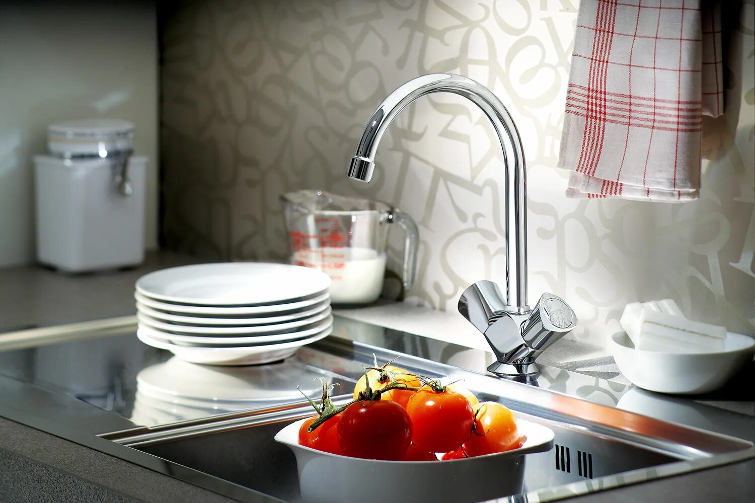 Сайт смесителей кухни. Смеситель для кухни Grohe Costa l. Grohe Costa l 31812001. Grohe Costa 31831001. Смеситель для кухни 31831001 Grohe.