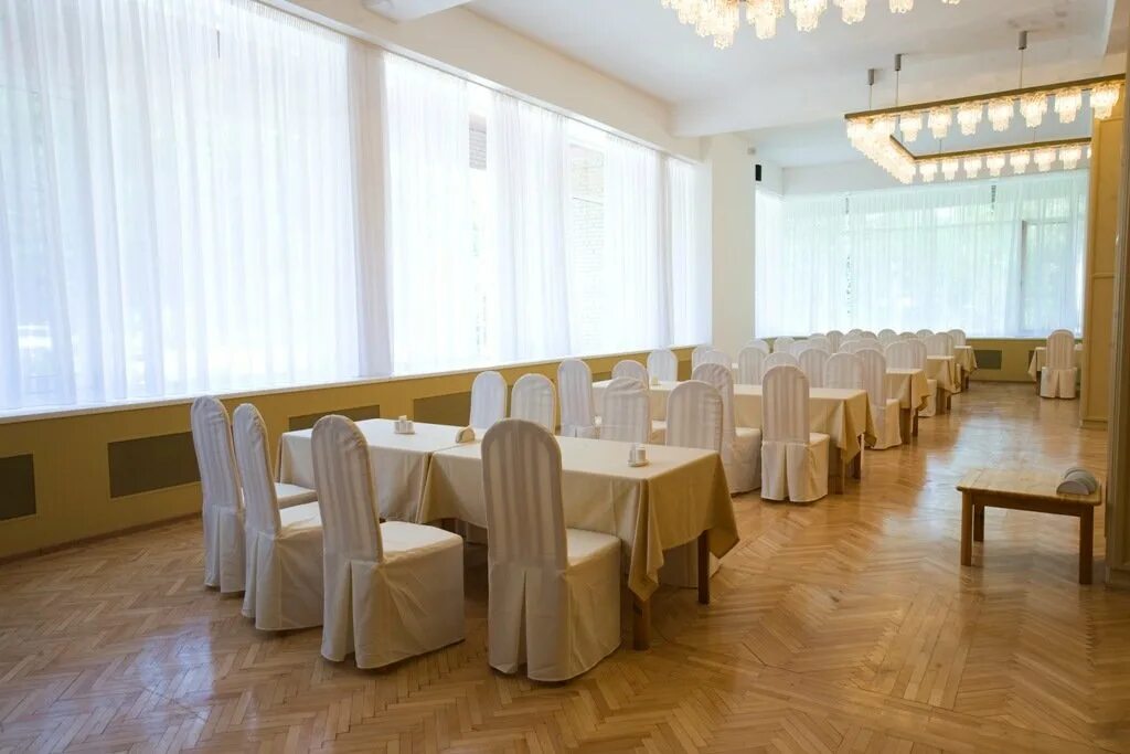 Парк отель круглое озеро московская область. Парк отель озеро круглое лагерь для детей. Пансионат на круглом озере московская область. Парк отель озеро круглое химки. Пансионат озеро круглое лобня.