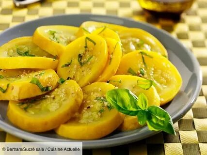 Желтый круглый кабачок