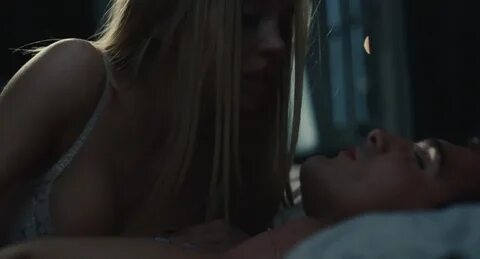 Slideshow maude apatow nude scene.